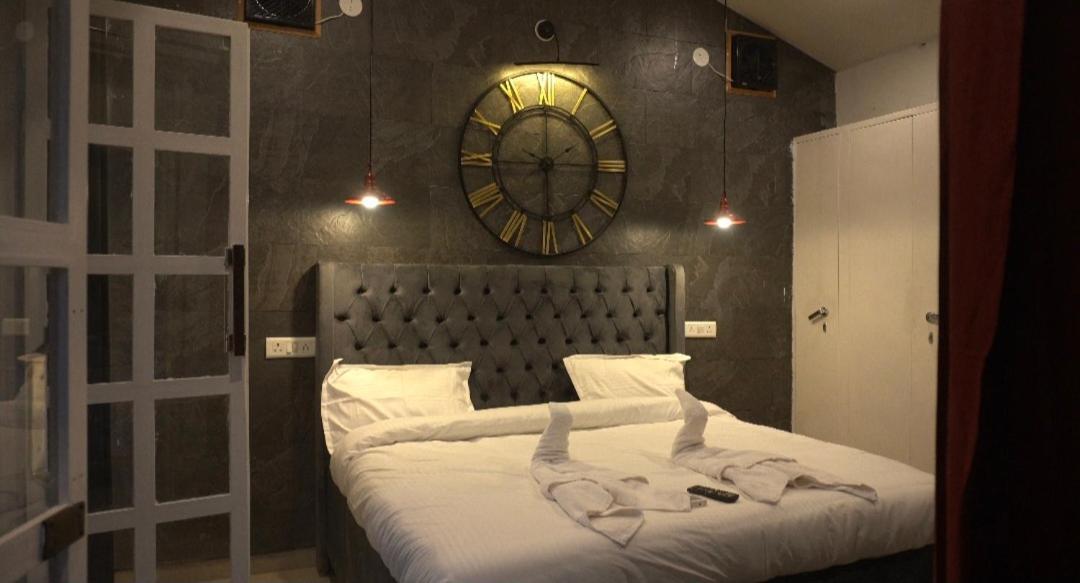 Hotel The Bohemian Casa Dehradun Esterno foto
