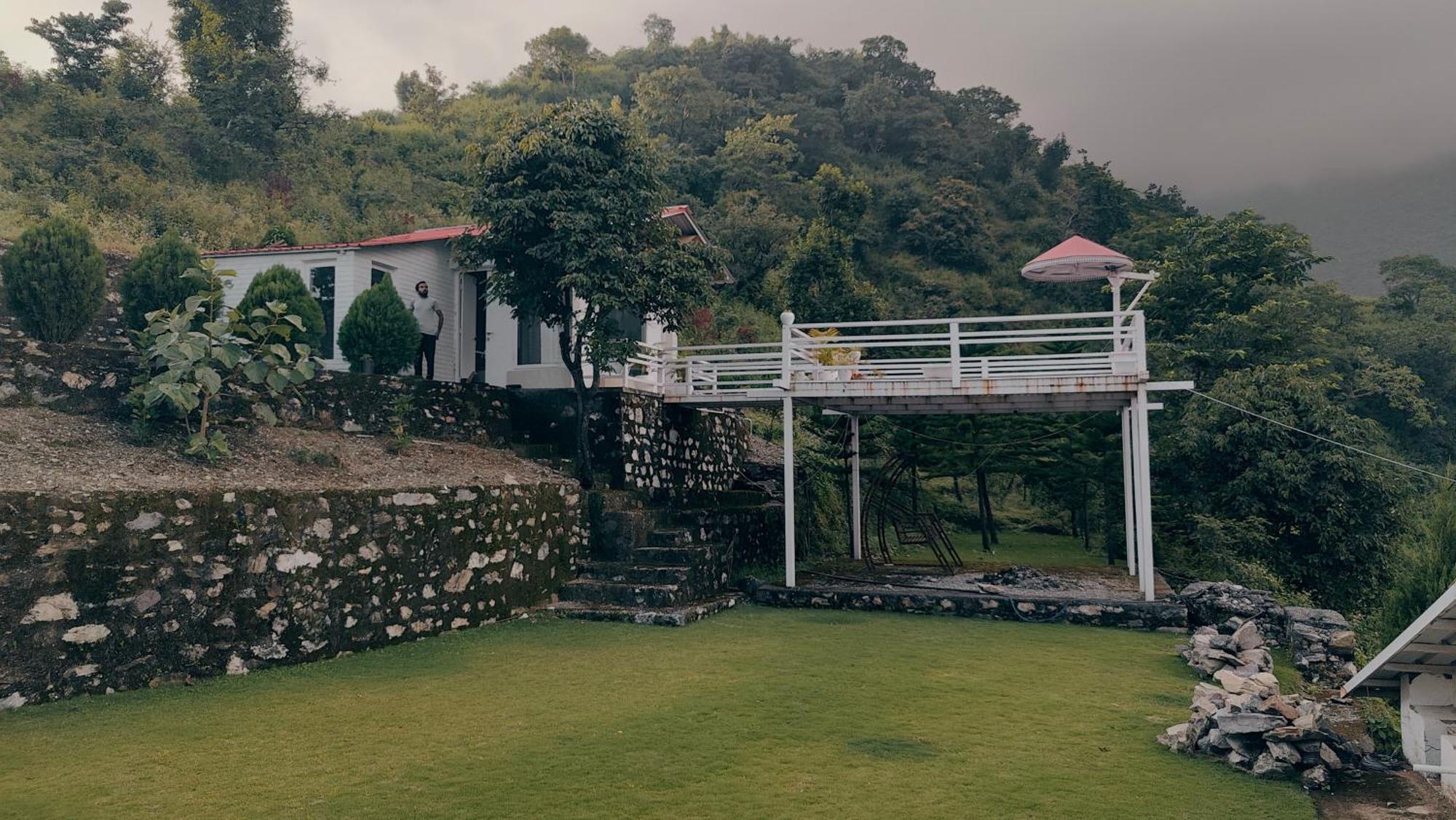 Hotel The Bohemian Casa Dehradun Esterno foto